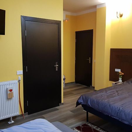 Hotel Restaurant La Passione Tecuci Екстериор снимка
