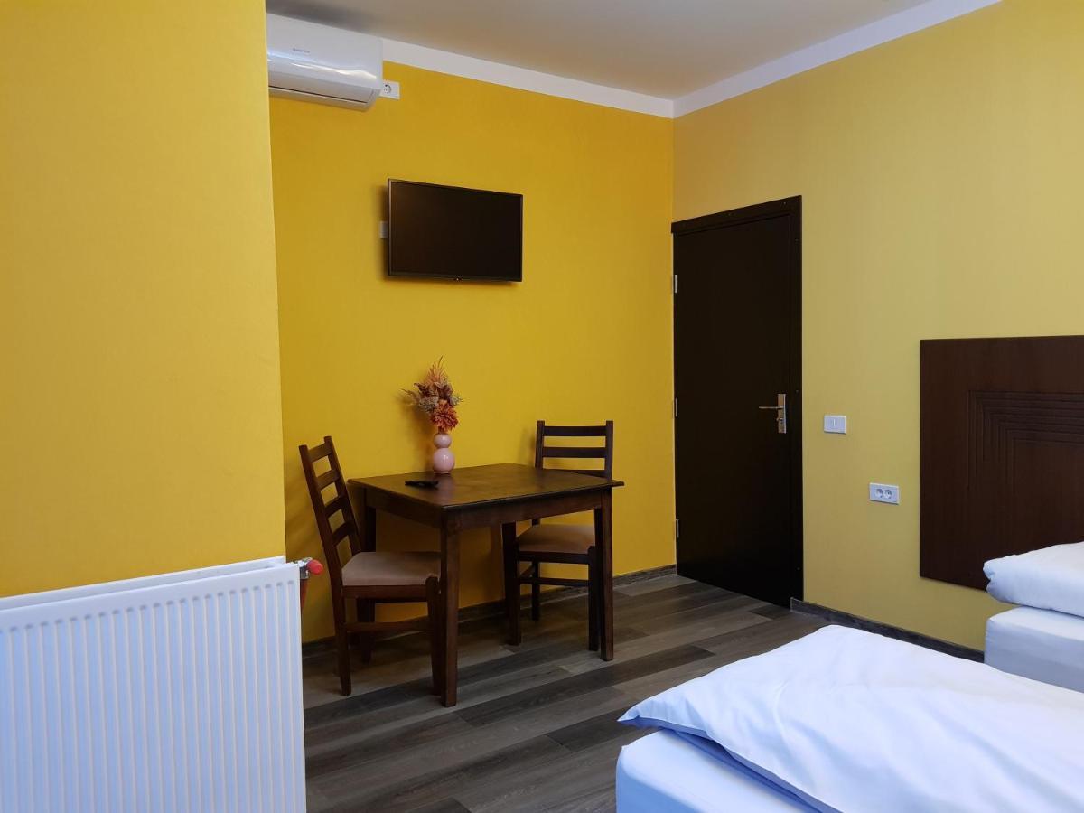 Hotel Restaurant La Passione Tecuci Екстериор снимка