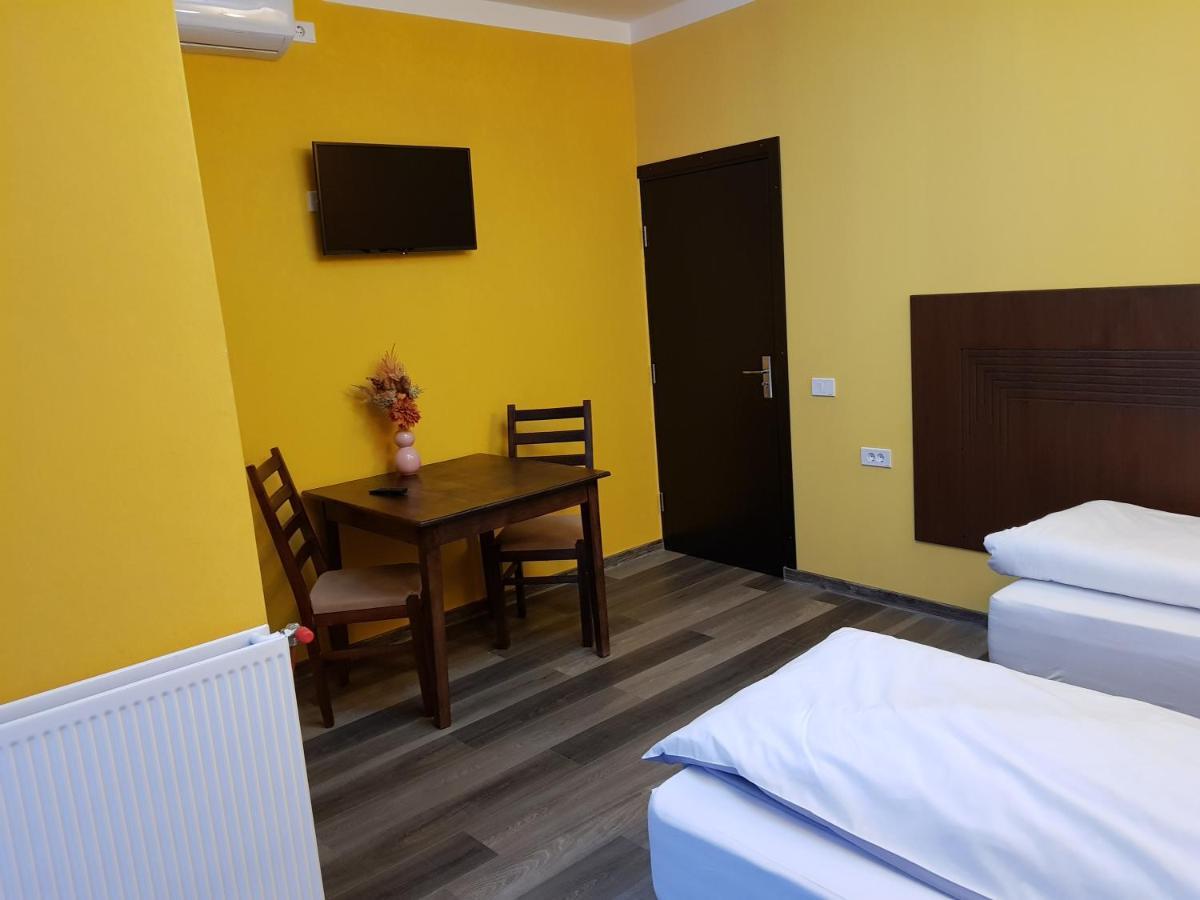 Hotel Restaurant La Passione Tecuci Екстериор снимка