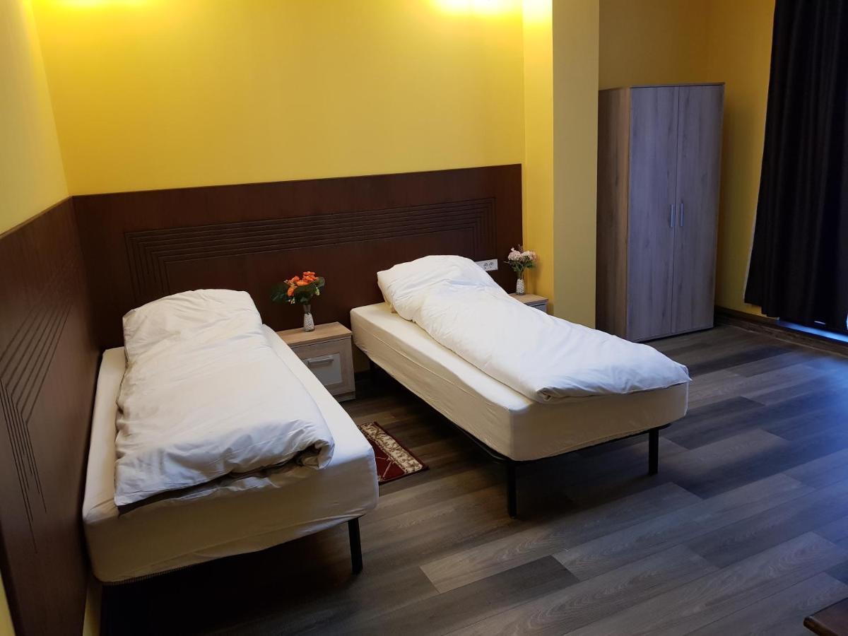 Hotel Restaurant La Passione Tecuci Екстериор снимка